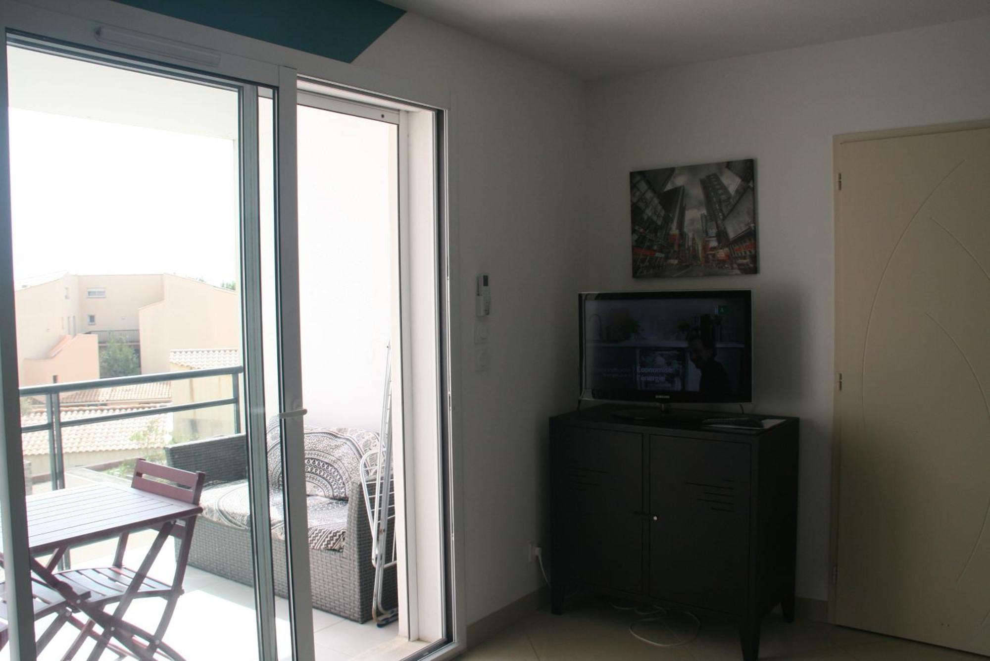 T2 Moderne Avec Terrasse A 100m De La Et Parking Sécurisé 4 Pers Maxi Appartement
