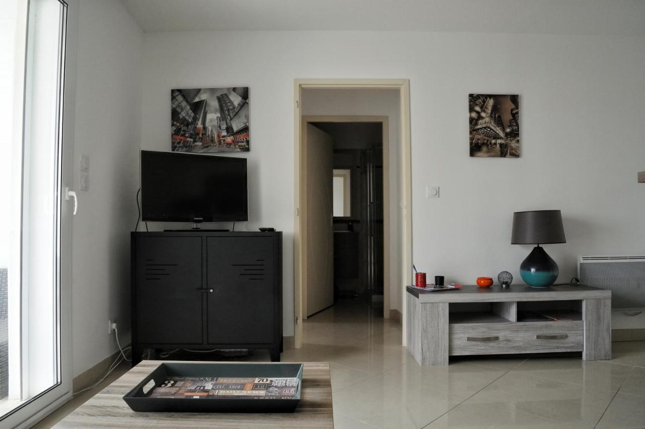 T2 Moderne Avec Terrasse A 100m De La Et Parking Securise 4 Pers Maxi Apartment *
