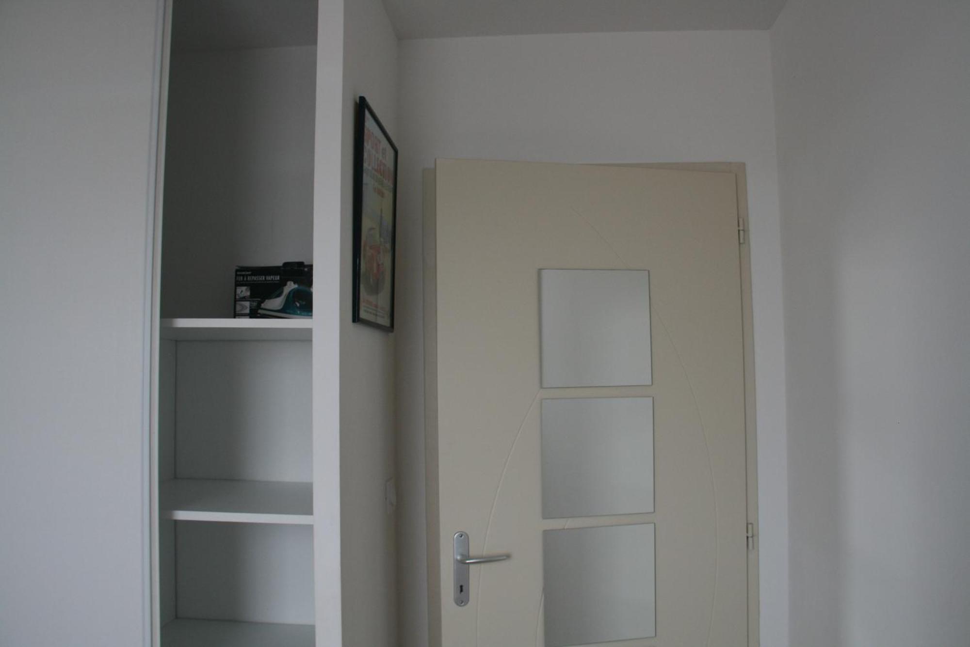 Apartment T2 Moderne Avec Terrasse A 100m De La Et Parking Securise 4 Pers Maxi